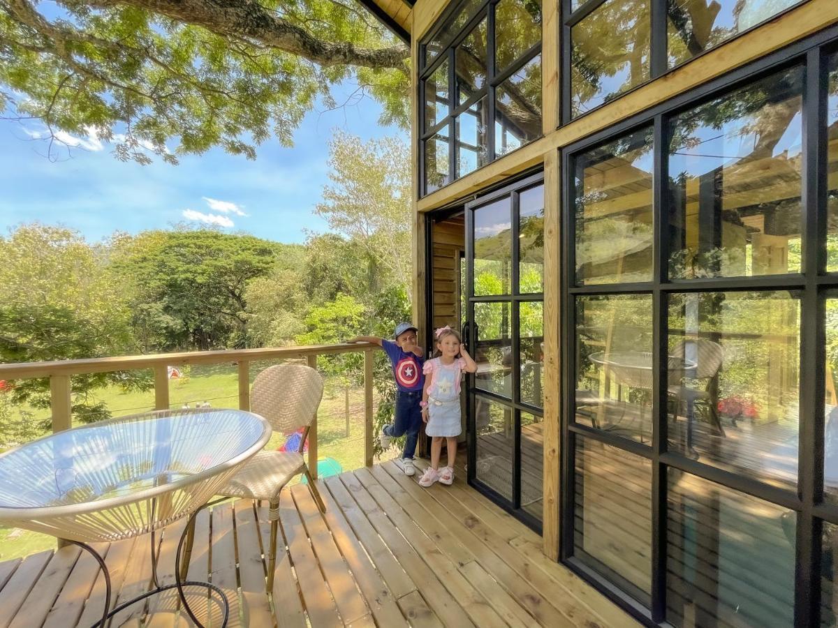 Villa Casa En El Arbol Utica Esterno foto